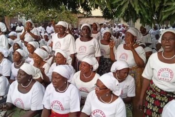 NKST Yina Women Extend Hands Of Love To Yelwata Victims