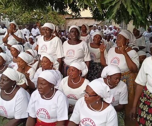 NKST Yina Women Extend Hands Of Love To Yelwata Victims