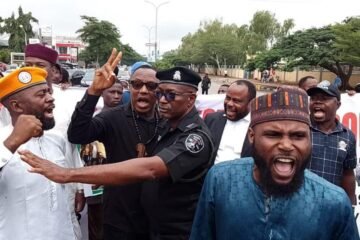 Against Odds, Sowore Leads Retired Police Officers To Protest Poor Welfare