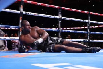 N310bn World Heavyweight Title: Usyk Defeats Dubois In 5