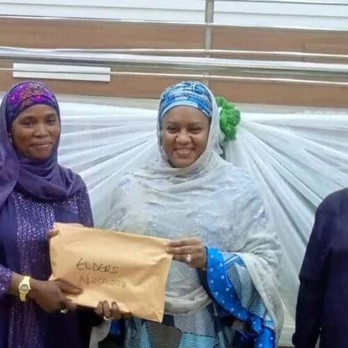 Lawal Donates 98 Trucks Of Fertilizer, Seedlings To Farmers, Wife Hands Cash To Women