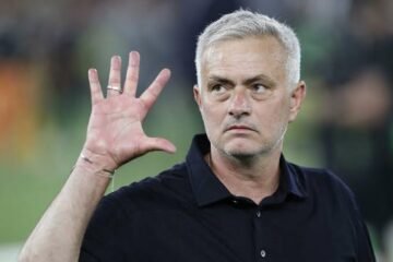 Champions League Qualifiers: Mourinho Teaches van Persie 5-star Lesson