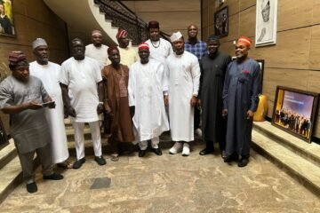 Ultimate Comander Joins Atiku Abubakar, Rabiu Kwankwaso, Other Leaders in a Condolence Visit to Tein Jack-Rich