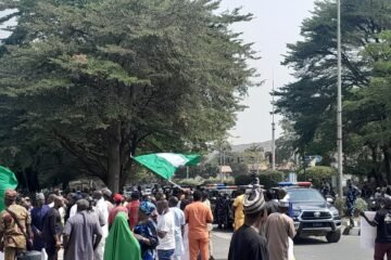 Wike Flees Office Over FCT Contractors’ Protest