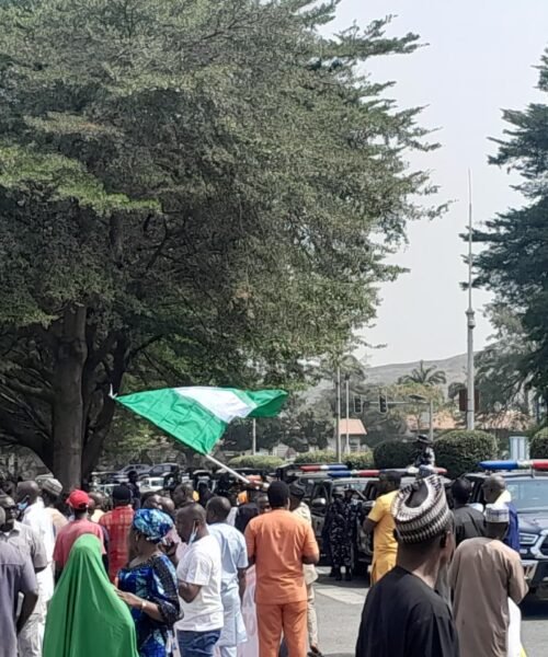 Wike Flees Office Over FCT Contractors’ Protest