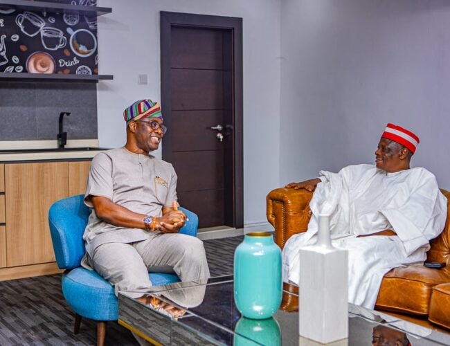 2027: Makinde, Kwankwaso hold closed-door meeting in Ibadan