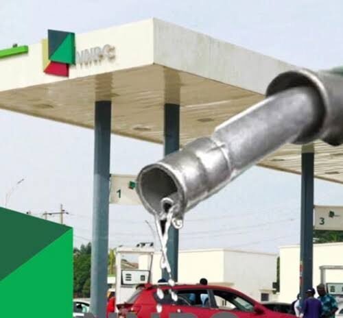 Oil Prices Plummet Sharply From $100/PB To $98.9/PB After Trump War Cessation Claim