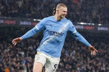 Who Is Leading EPL Top Scorer Race 2025-26?