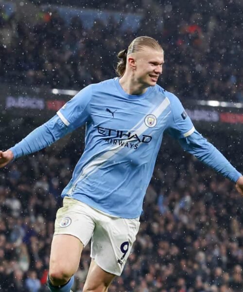 Who Is Leading EPL Top Scorer Race 2025-26?