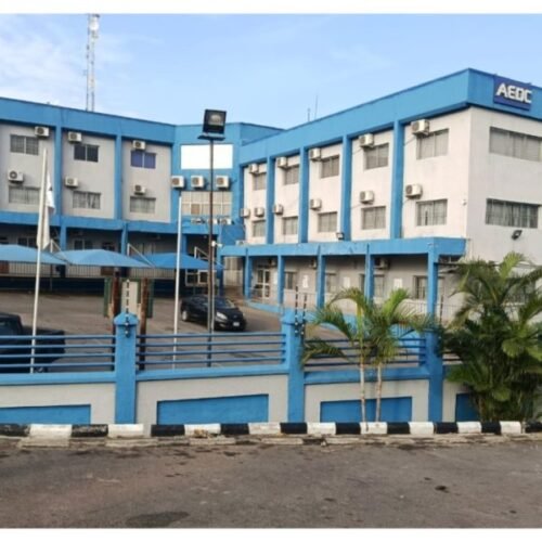 Darkness Looms In Abuja As NLC Shuts Down AEDC Hqtrs Over ‘Deceitful’ Sack Of 900 Workers