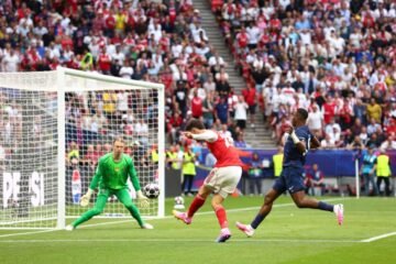 Brave Arsenal Fail In Penalties As PSG Retain Champions League