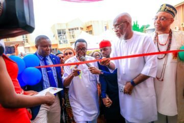 Mbah Unveils Re-equipped Neonatal Ward in Parklane Hospital