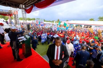Rejoicing As Mbah’s Kinsmen Treat Gov to Grand Reception, Hail Achievements