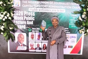 NUJ FCTA Honours Education Resource Centre Director with Media-Friendly Education Leadership Recognition Award