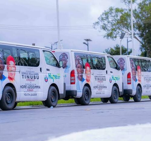 Uzodimma Hands 30 Campaign Buses To Imo APC Chairmen, Others