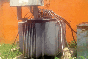 Angry Kurudu Estate Residents In Abuja Accuse AEDC, Soldiers Of Allegedly Extorting N3m For Transformer Repairs