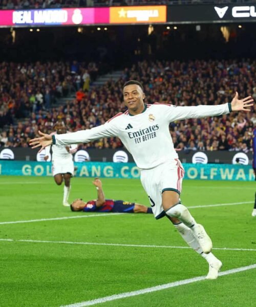 AFTER EL CLASICO 1-2 VICTORY: Mourinho Not Satisfied With Beating Barcelona, ‘We Want La Liga’