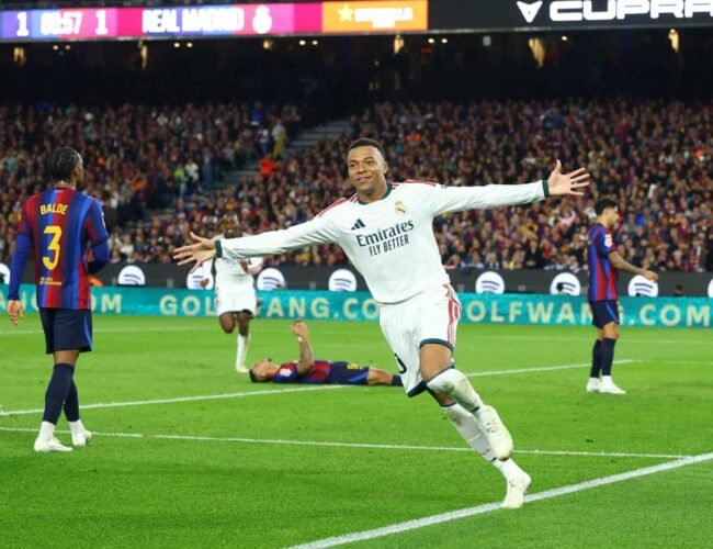 AFTER EL CLASICO 1-2 VICTORY: Mourinho Not Satisfied With Beating Barcelona, ‘We Want La Liga’