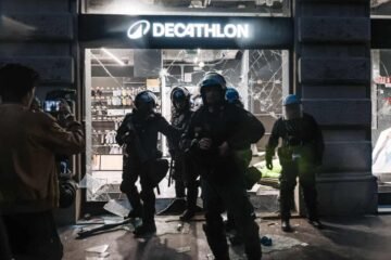 As France-type Riots Hit Italy, Govt Replies By Ordering Soldiers To Streets