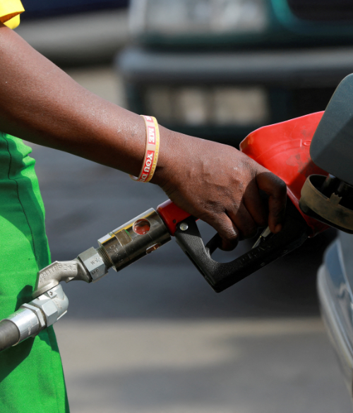 FG Bows To NLC Threat? Govt Fixes Petrol Price At N1,350/L, Offers Discount At NNPCL Stations